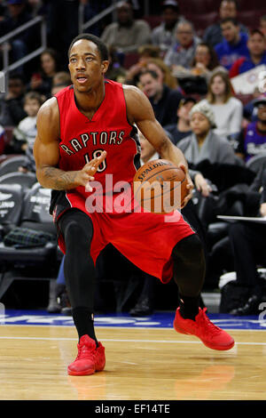 Toronto Raptors guard DeMar DeRozan (10) shoots against Washington ...