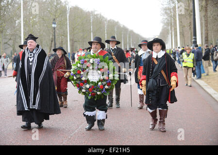 Westminster, London, UK. 25th January 2015. A procession takes place along The Mall through Horse Guards Parade and onto Whitehall commemorating  the execution of King Charles 1st in 1649, a wreath is laid outside the Banqueting House on Whitehall. Credit:  Matthew Chattle/Alamy Live News