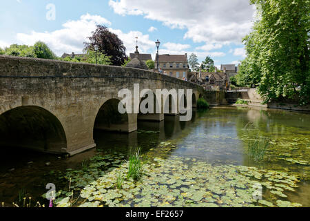 The Town Bridge, Silver Street, Bradford on Avon, Wiltshire, United Kingdom. Stock Photo