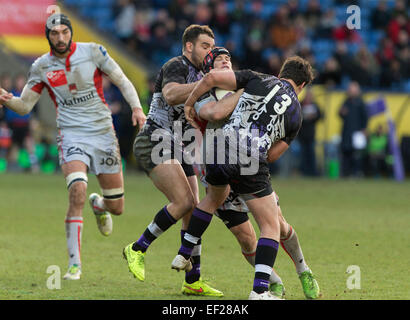 Oxford, UK. 25th January, 2015. European Rugby Champions Cup. London Welsh versus Lyon Olympique. Olly Barkley and Lachie Munro in midfield. Credit:  Action Plus Sports Images/Alamy Live News Stock Photo