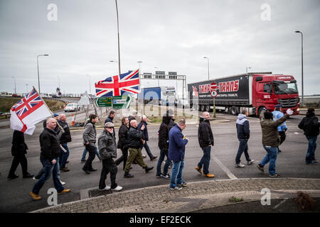 Kent, UK. 25th Jan, 2015.  Far-Right Protest against illegal immigrants in Dover Credit:  Guy Corbishley/Alamy Live News Stock Photo