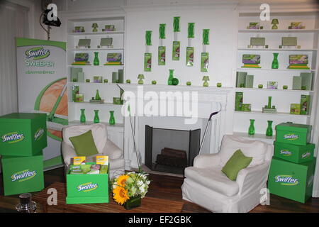 Swiffer's Spotlight Cleaning Conversations - Arrivals  Featuring: Atmosphere Where: New York City, New York, United States When: 23 Jul 2014 Stock Photo