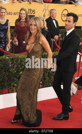 Los Angeles, California, USA. 25th Jan, 2015. Justin Theroux, Jennifer Aniston attending the TNT's 21st Annual Screen Actors Guild Awards - Arrivals held at the Shrine Auditorium in Los Angeles, California on January 25, 2015. 2015 Credit:  D. Long/Globe Photos/ZUMA Wire/Alamy Live News Stock Photo
