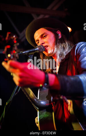 Milan, Italy. 25th January, 2015. The British singer/songwriter JAMES BAY performs live at Biko Club to present his first album 'Chaos And The Calm' which will be available in March Credit:  Rodolfo Sassano/Alamy Live News Stock Photo