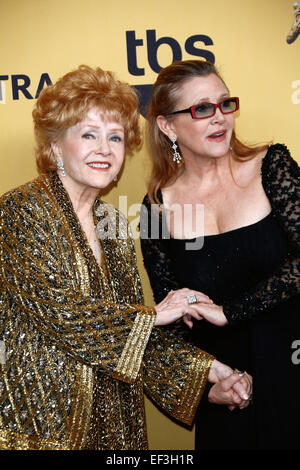 Debbie Reynolds (L) and Carrie Fisher arrive at the 21st annual Screen Actors Guild Awards - SAG Awards - in Los Angeles, USA, on 25 January 2015. Photo: Hubert Boesl/dpa - NO WIRE SERVICE - Stock Photo