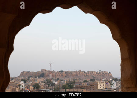 Jaisalmer, Rajasthan, India. Jaisalmer Fort and the town seen from Vyas Chhatris cenotaphs Stock Photo
