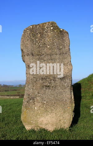 Standing Stone Outside The Entrance To The Neolithic Burial Mound Of Bryn Celli Ddu, Anglesey Stock Photo