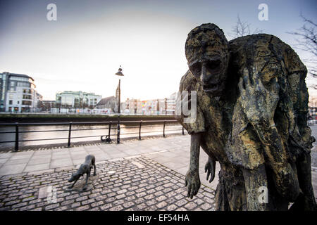 The Famine Memorial and The World Poverty Stone in the Custom House Quayin, Dublin.  Credit: Euan Cherry Stock Photo