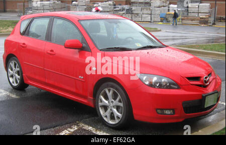 The 2007 Mazda3 s hatchback is a compact car known for its agile