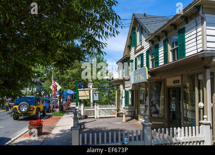 Shops and old houses along Main Street in Cold Spring Harbor, Huntington, Suffolk County, Long Island , NY, USA Stock Photo