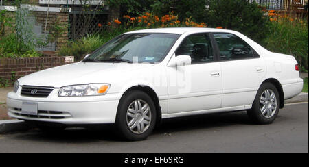The 2000-2001 Toyota Camry is a mid-size sedan known for its