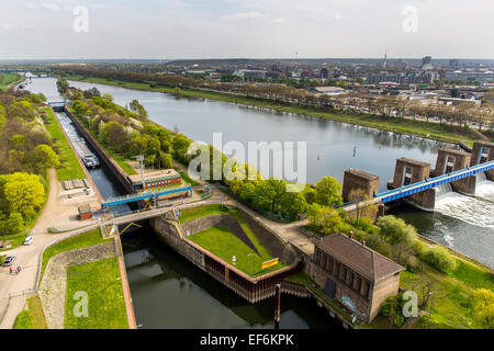 Ruhr lock at Duisburg-Meidrich, connects the Ruhr to the Rhine-Herne Canal and the River Rhine, 311 meters long Stock Photo