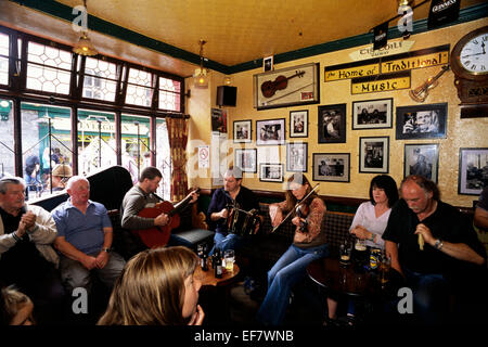 Ireland, Galway, Tig Coili pub Stock Photo