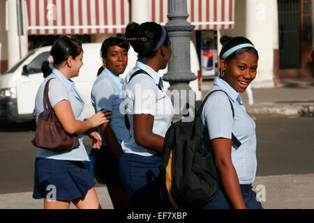 Cuba, Havana. Cuban Schoolgirls Stock Photo - Alamy