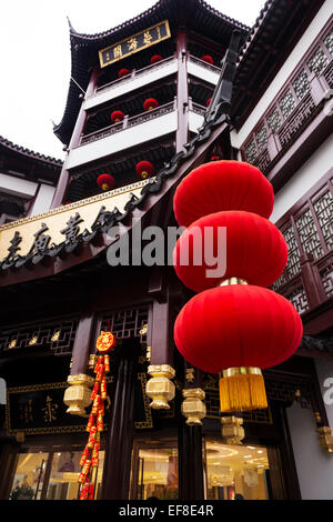 Red lanterns and traditional architecture details of the Old Town of Shanghai, China Stock Photo