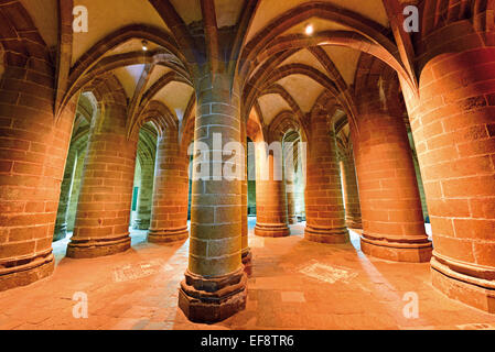 France, Normandy: Detailed  view of the  Great Pillar Crypt of the Abbey St. Pierre in Le Mont St. Michel Stock Photo