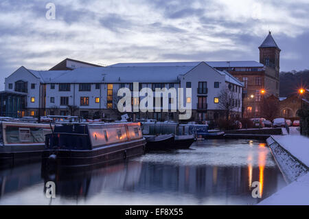 Narrowboats at Apperley Bridge Marina, Bradford, West Yorkshire on a early cold winter morning. Stock Photo