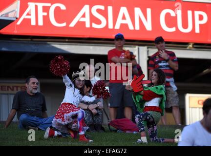 Newcastle, Australia. 30th Jan, 2015. Fans from United Arab Emirates chant before the third and fourth final match between Iraq and United Arab Emirates at the 2015 AFC Asian Cup in Newcastle, Australia, Jan. 30, 2015. © Guo Yong/Xinhua/Alamy Live News Stock Photo