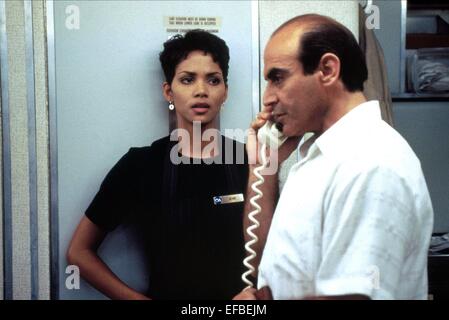 Halle Berry / Executive Decision / 1996 / directed by Stuart Baird ...