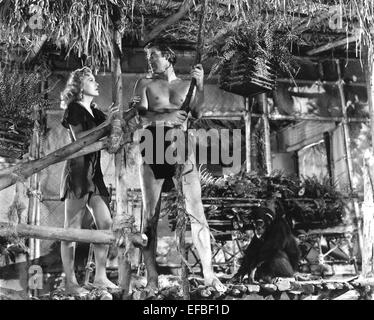 BRENDA JOYCE, JOHNNY WEISSMULLER, TARZAN AND THE LEOPARD WOMAN, 1946 Stock Photo