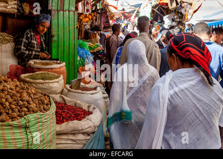 Local Women Shopping In The Merkato, Addis Ababa, Ethiopia Stock Photo