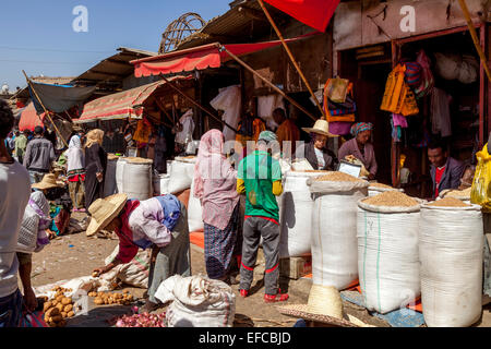 Local People Shopping In The Merkato, Addis Ababa, Ethiopia Stock Photo