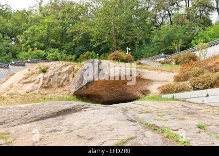 Seoam Rock, the place where King Gwanghaegun established  Gyeonghuigung Palace in Seoul, Korea Stock Photo