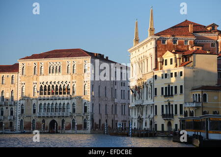 Venice, Italy. 31st January, 2015. Italy Weather: houses on the Grand canal at high tide. Credit:  FC Italy/Alamy Live News Stock Photo