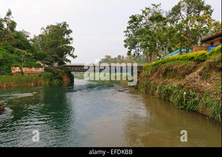 Border bridge between Cyangugu (Rwanda) and Bukavu (Congo) Stock Photo