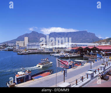 Victoria & Albert Waterfront showing Table Mountain, Cape Town, Western Cape, Republic of South Africa Stock Photo