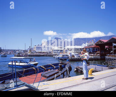 Victoria & Albert Waterfront showing Table Mountain, Cape Town, Western Cape Province, Republic of South Africa Stock Photo