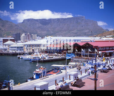 Victoria & Albert Waterfront showing Table Mountain, Cape Town, Western Cape, Republic of South Africa Stock Photo