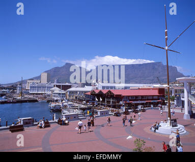 Victoria & Albert Waterfront showing Table Mountain, Cape Town, Western Cape, Republic of South Africa Stock Photo