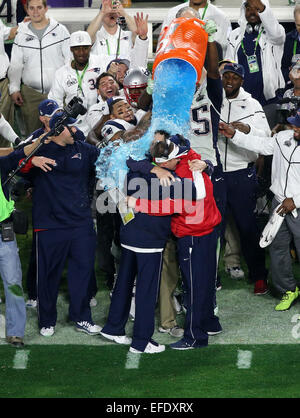 Glendale, Arizona, USA. 01st Feb, 2015. The New England Patriots celebrate at the end of the second half of Super Bowl XLIX between the Seattle Seahawks and the New England Patriots at University of Phoenix Stadium in Glendale, Az. The New England Patriots beat the Seattle Seahawks 28-24. © Action Plus Sports/Alamy Live News Stock Photo