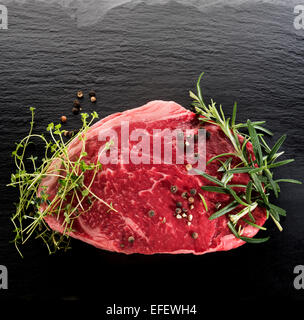 pure raw beef American Beef Beefsteak Steak Bow flesh food eating animals slice of frying grilling stewing fresh expensive exclu Stock Photo