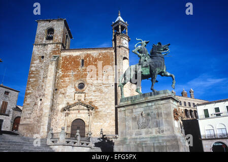 Church of San Martin and statue of Francisco Pizarro. Plaza Mayor. Trujillo. Caceres province. Spain Stock Photo