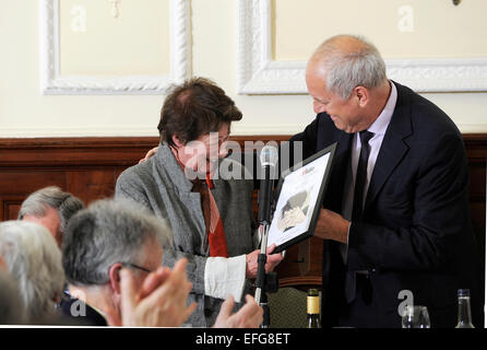 Bridget Riley - Stripe Artist of the Year receiving her award from Gyles Brandreth Credit:  NEIL SPENCE/Alamy Live News Stock Photo