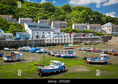 Low tide in the tiny harbor at Porthleven, Cornwall, England, UK Stock Photo