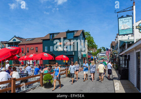Cafes, bars, shops and restaurants on Bannister's Wharf, Newport, Rhode Island, USA Stock Photo