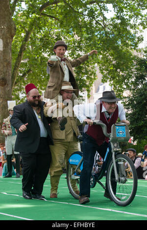 The 10 Anniversary of the Chap Olympiad. A sartorial gathering of chaps and chapesses in Bloomsbury London. Chaps taking part in the Tea Pursuit, London, England Stock Photo