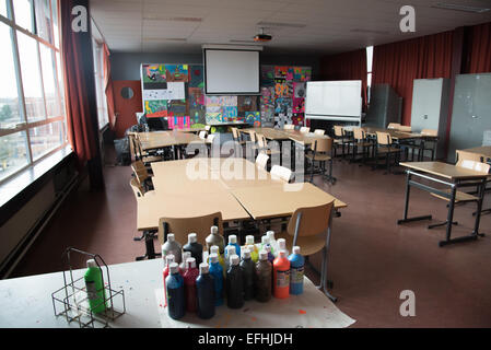 empty art classroom at school in holland Stock Photo