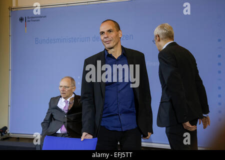 Berlin, Germany. 05th Feb, 2015. Wolfgang Schäuble (CDU), German Minister of Finance, and Yanis Varoufakis, Greek Minister of Finance during press conference after bilateral meeting realized at the German Ministery of Finance  on February 05, 2015 in Berlin, Germany. / Picture: Wolfgang Schäuble (CDU), German Minister of Finance, and Yanis Varoufakis, Greek Minister of Finance during joint press conference in Berlin. © Reynaldo Chaib Paganelli/Alamy Live News Credit:  Reynaldo Chaib Paganelli/Alamy Live News Stock Photo