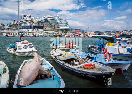 Fishing boats in the harbor of the Black Sea port of Sinop, Turkey, Eurasia. Stock Photo