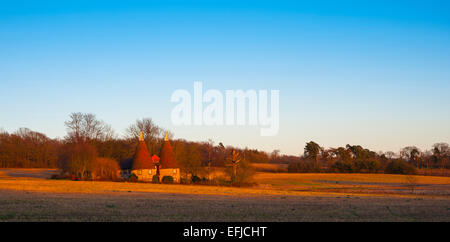Oast house in Ightam in the Weald of Kent Stock Photo