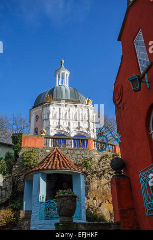 Portmeirion, North Wales, UK. The Italianate folly village built by Clough Williams-Ellis. The Pantheon, or Dome, built in 1961 and painted pink Stock Photo