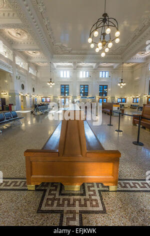 The waiting room of the elegant, recently renovated King Street Station served by Amtrak and Sounder trains, Seattle, Washington Stock Photo