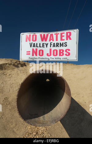 NO WATER NO JOBS SIGN WASCO CENTRAL VALLEY CALIFORNIA USA Stock Photo