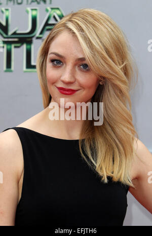 LOS ANGELES - AUG 3: Abby Elliott at the Teenage Mutant Ninja Turtles