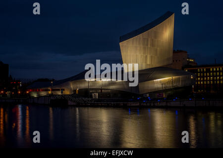 Reflection of Imperial war museum Salford Quays Stock Photo