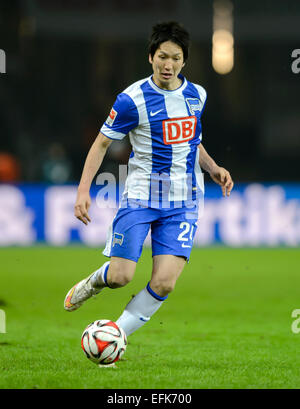 Berlin, Germany. 4th Feb, 2015. Berlin's Genki Haraguchi in action during the Bundesliga soccer match Hertha BSC vs Bayer 04 Leverkusen in Berlin, Germany, 4 February 2015. Photo: Thomas Eisenhuth/dpa/Alamy Live News Stock Photo